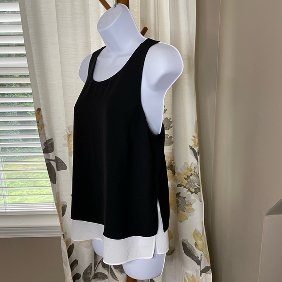 BANANA Republic Two Tone Layered Sleeveless Too Size Medium - Picture 2 of 4